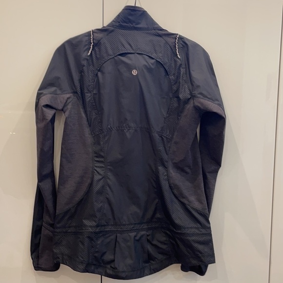 Great Lululemon Black Lightweight Jacket-Lk New 6 - Picture 5 of 7